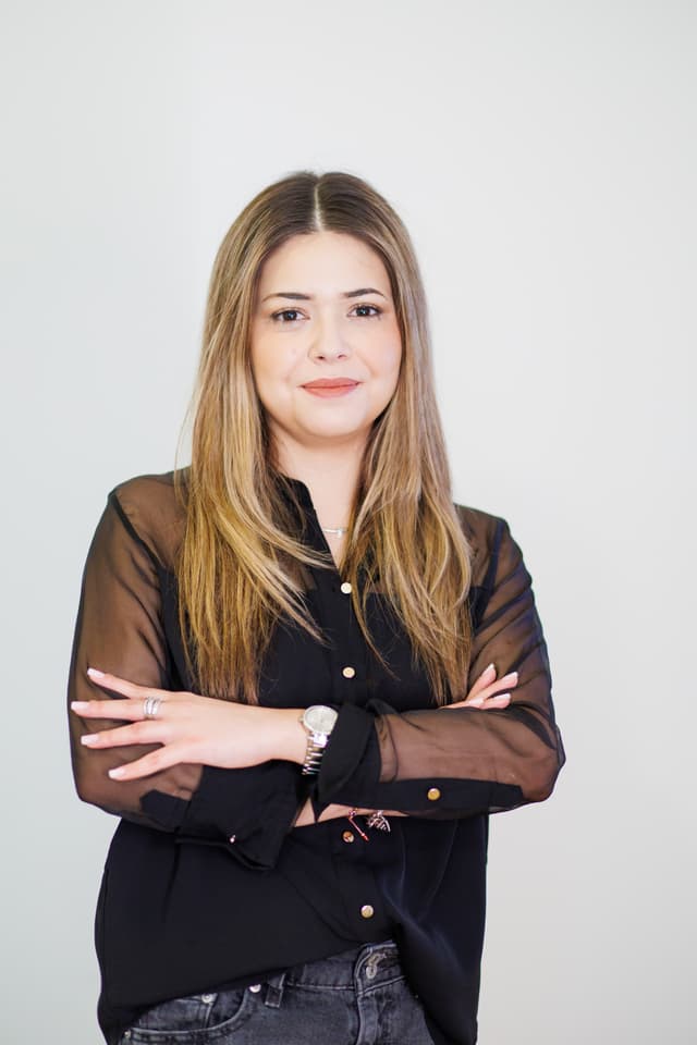 Portret Arina Cismaru